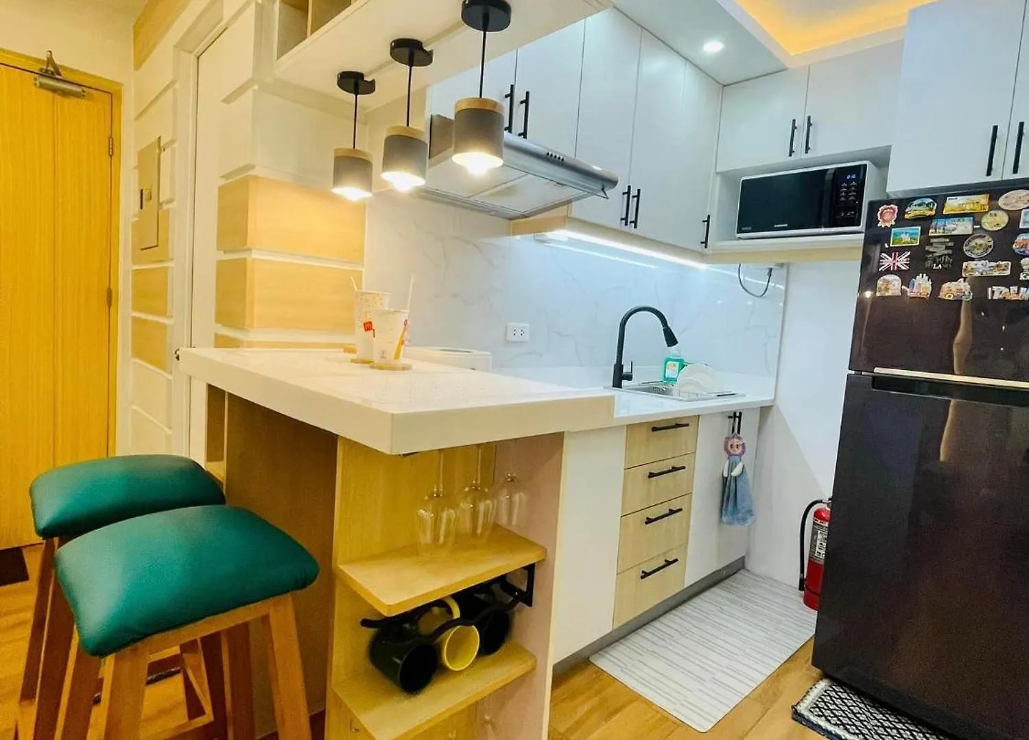 Db Suites - Seawind Condominium Davao
